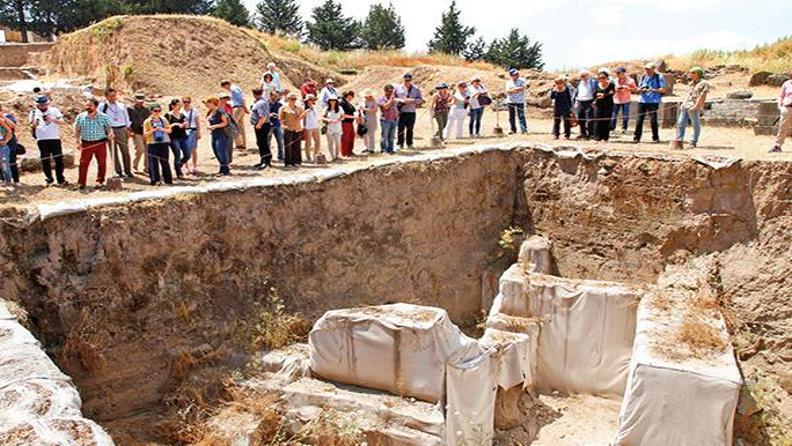 UNUTULMUŞ KRALLIK;  ANTİK ALALAKH