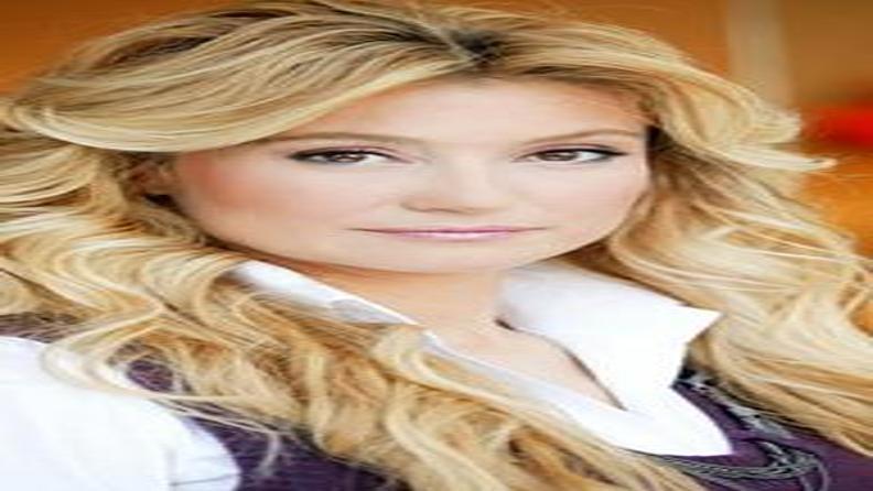 ZUHAL PİRİNÇCİOĞLU "MODA MEVSİM TANIMIYOR"