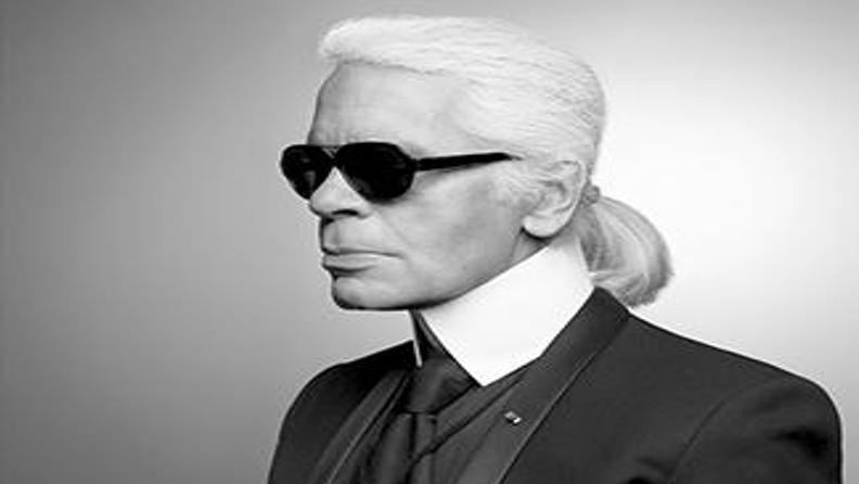 KARL LAGERFELD LAFINI ESİRGEMEDİ