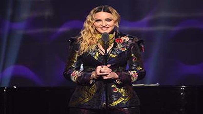 MADONNA EVLAT EDİNDİ