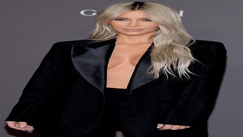 KIM KARDASHIAN KOZMETİK SEKTÖRÜNDE YERİNİ SAĞLAMLAŞTIRIYOR