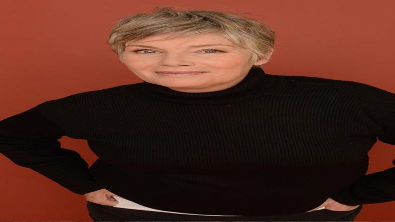 KELLY MCGILLIS EKRANLARA DÖNÜYOR