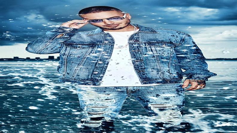 GUESS'İN BAHAR KAMPANYASININ YÜZÜ J BALVIN OLDU