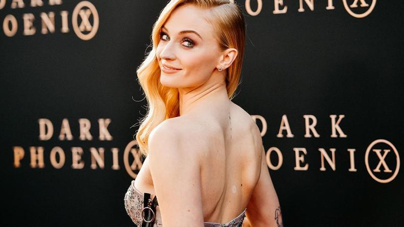 Game of Thrones'dan Sophie Turner'a Doğum Hediyesi