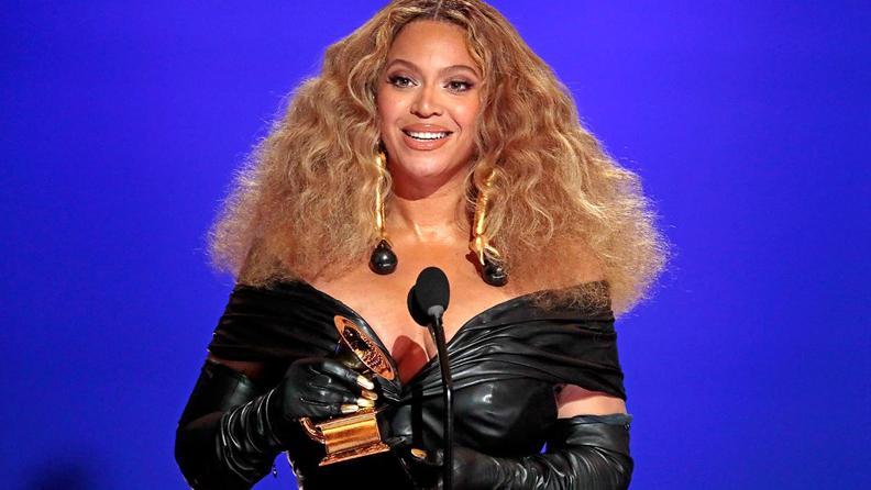 Beyonce Grammy Ödülleri'nde Tarihe Geçti