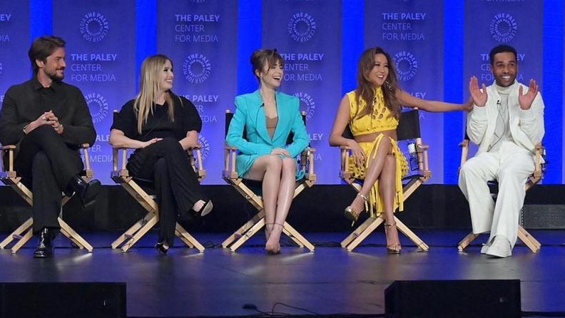 “Emily in Paris” Los Angeles'taki PaleyFest'e Katıldı