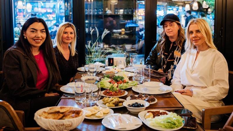 Cemiyetin Ünlü Simaları Watergarden İstanbul'da Bir Araya Geldi