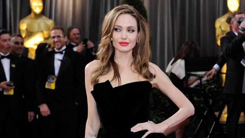 Angelina Jolie'nin En İyi Kırmızı Halı Görünümleri