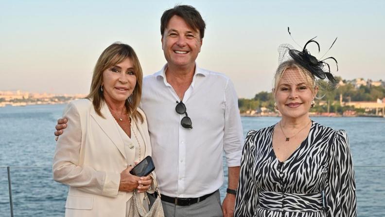 Boğaz'ın Kalbinde Şık Bir Yaz Akşamı