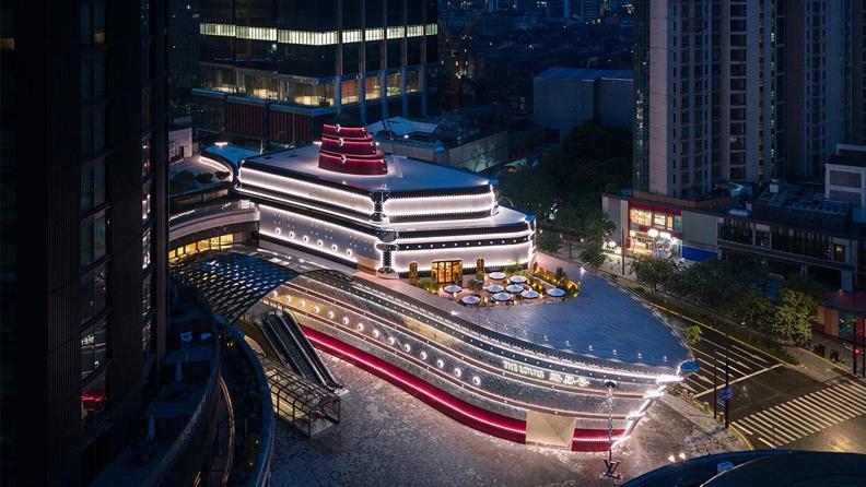 Duyu Deneyimi: 2025 Pop-up Kültürü ve Modaevleri