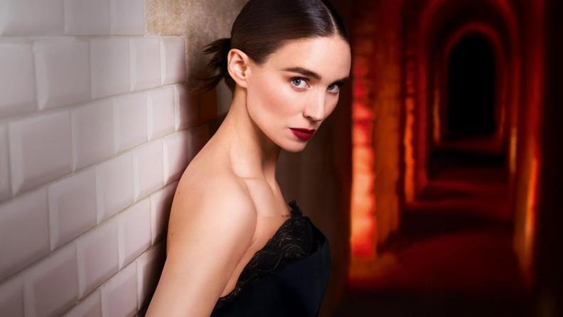 Işığın ve Gölgenin Buluştuğu Koku