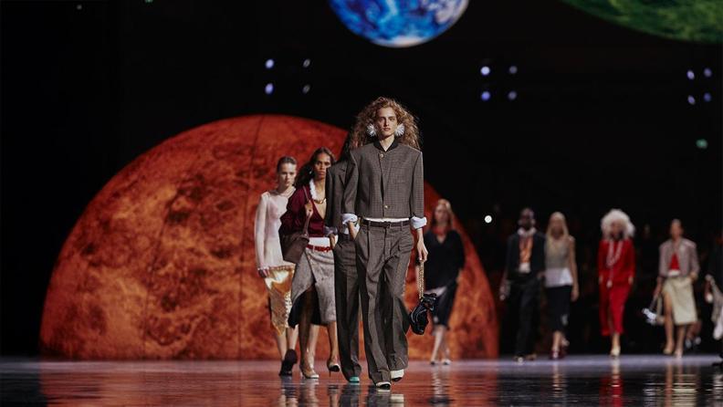 Matthieu Blazy'nin Yıldızlar Altında İlk Chanel Defilesi