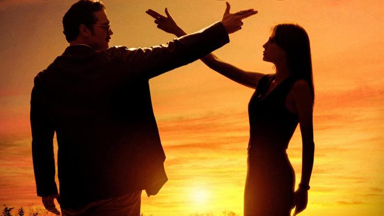 “Uykucu”: Bilinçaltının Karanlık Labirentine Yolculuk