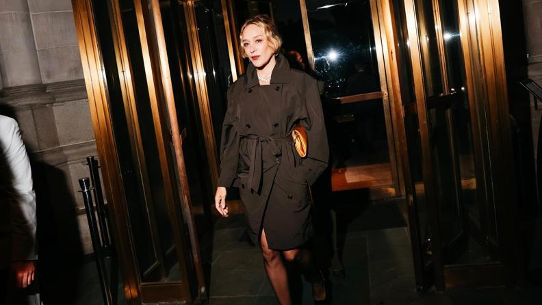 Kentli Zarefet: Klasik ve Modern Trençkotlar