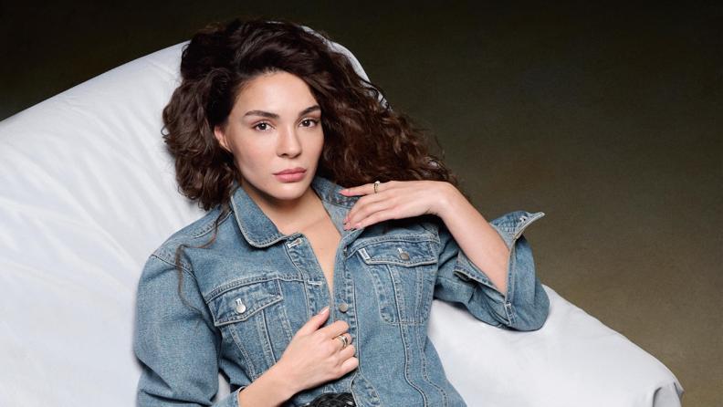 Köklerinden Gökyüzüne Uzanan Bir Dengede: Ebru Şahin